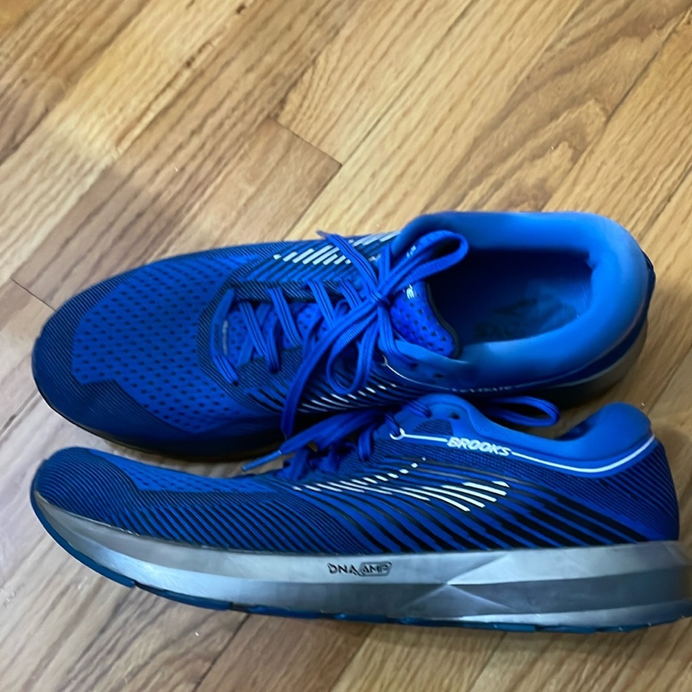 Brooks Levitate Men Black Blue Silver Running Shoes